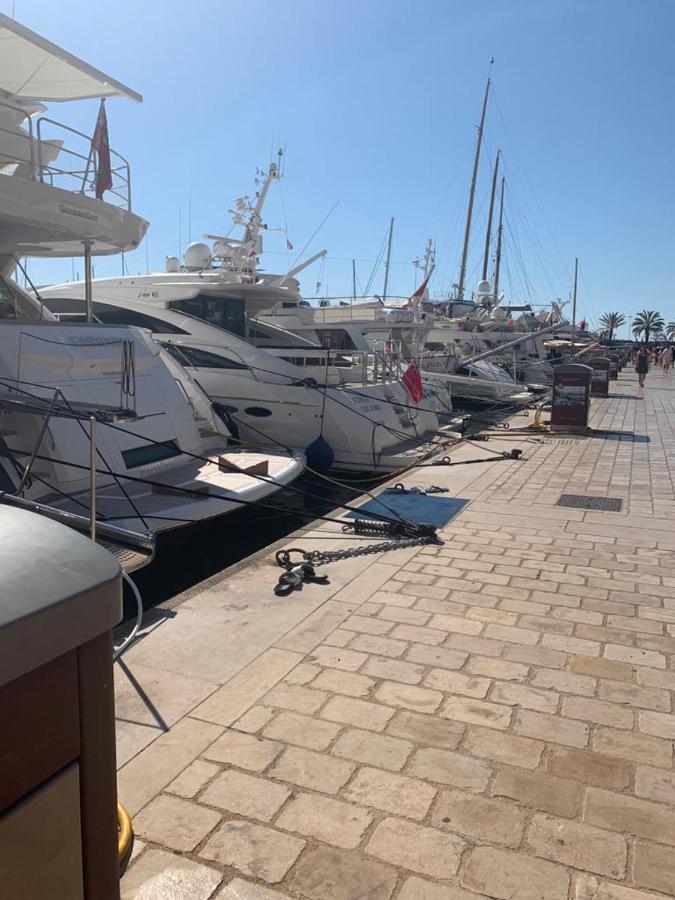 Cannes Old Port, Seafront & Seaview, Yacht Show Port Bagian luar foto